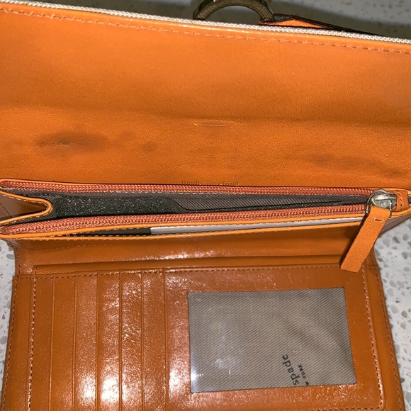 Large Kate Spade Wallet - Picture 5 of 6